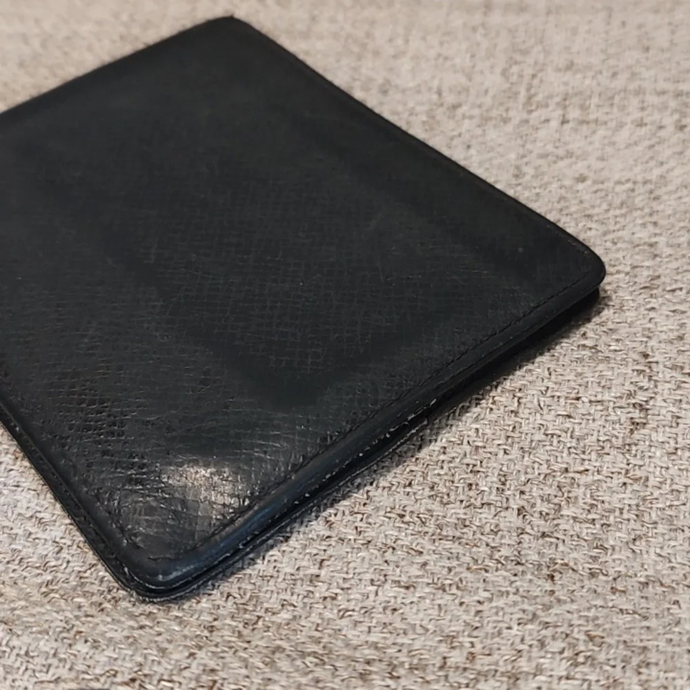 Louis Vuitton Wallet/Money Clip Black Bifold Used *CoA Included